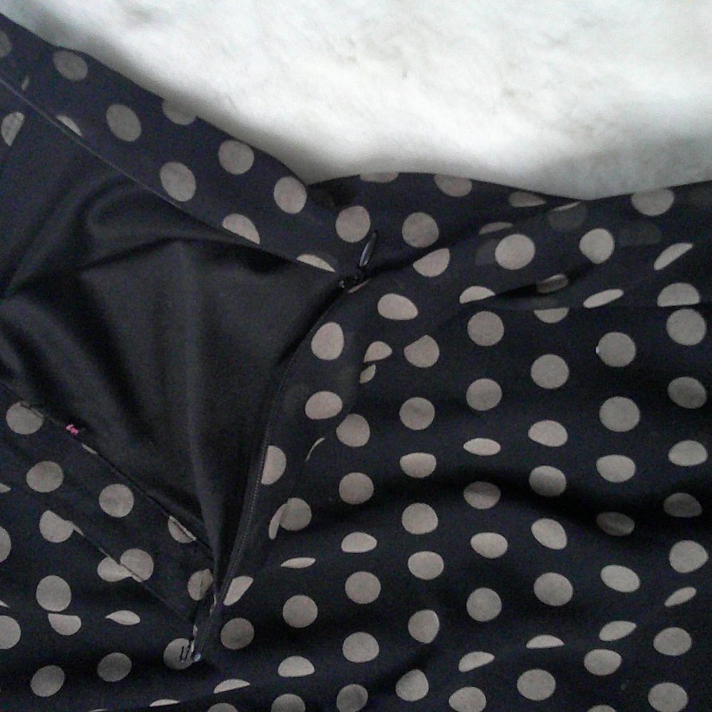 Forever 21 - High low sheer polka dot skirt - Size Large - Picture 3 of 7